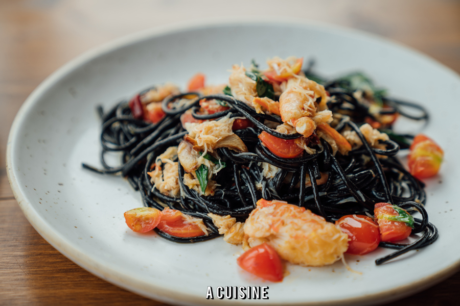 Squid Ink Spaghetti with Snow Crab 